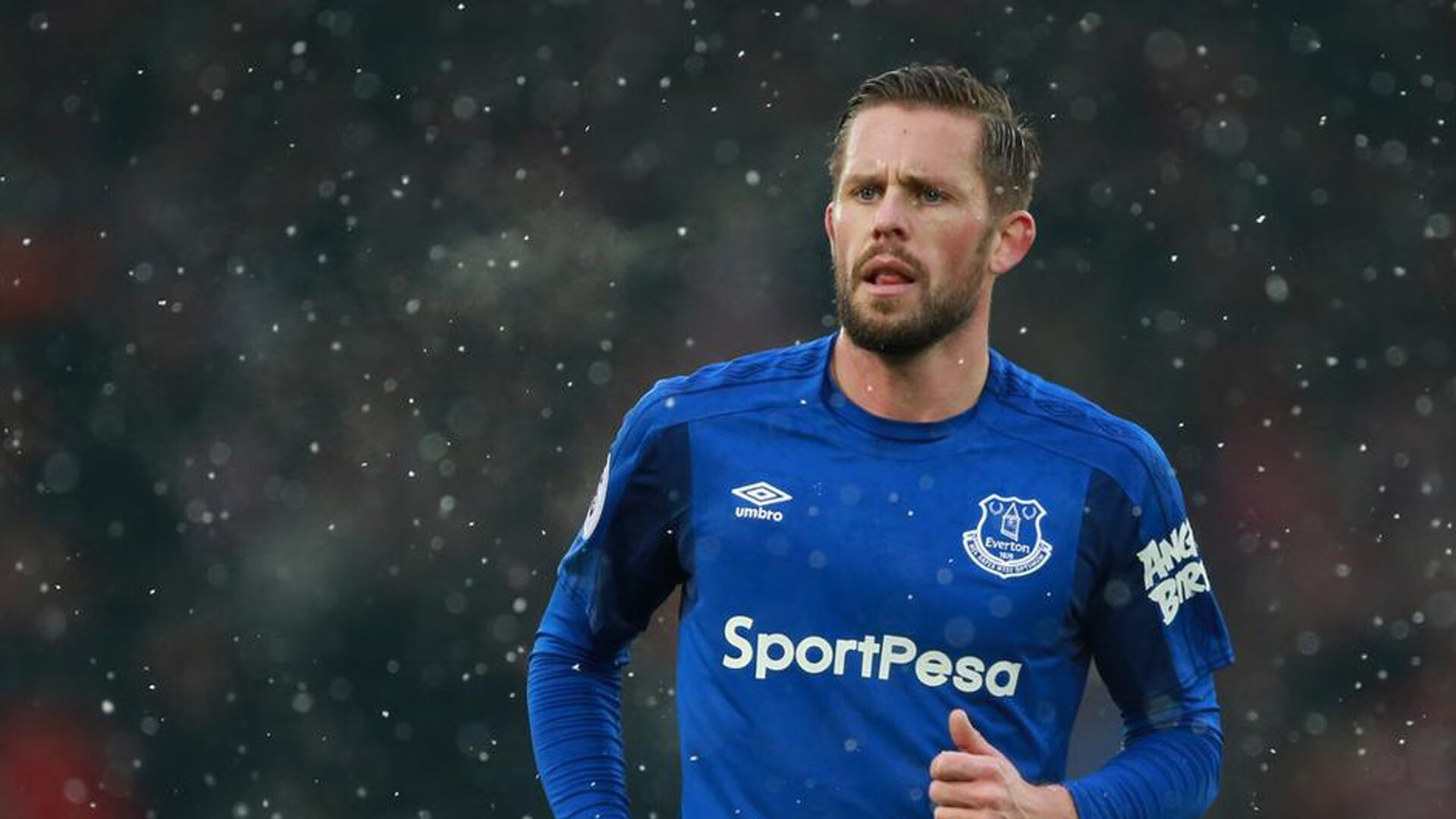 华体会体育-热刺四强战爆冷拜仁慕尼黑，保罗砍下18记关键球，全场沸腾